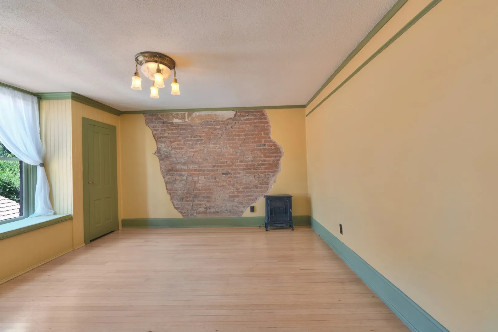 Classic, Queen Anne Era Home in the Heart of Canon City! Classic, Queen Anne Era Home in the Heart of Canon City!